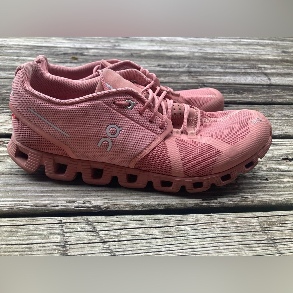 ON running shoe